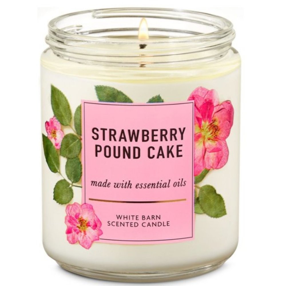 Bath & Body Works Strawberry Pound Cake 7.0 Ounces Single Wick Scented Candle